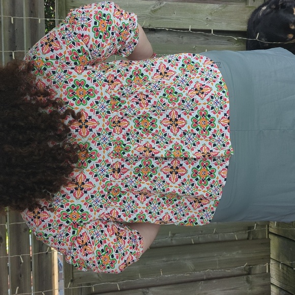 Light Summer Blouse - Picture 3 of 6